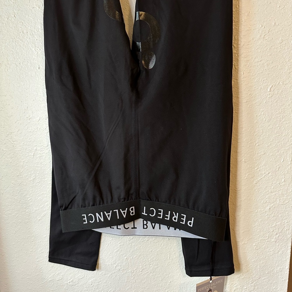 Perfect Balance World Black Leggings- Yoga - Pilates - Barre -Workout Leggings - Picture 2 of 7